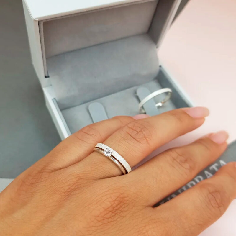 Alianças de Namoro Prata 925 2mm Fosco + Anel Solitário