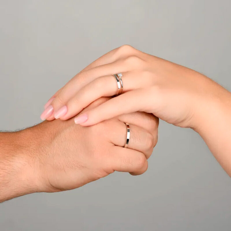 Alianças de Namoro Prata 925 2mm Quad + Anel Solitário