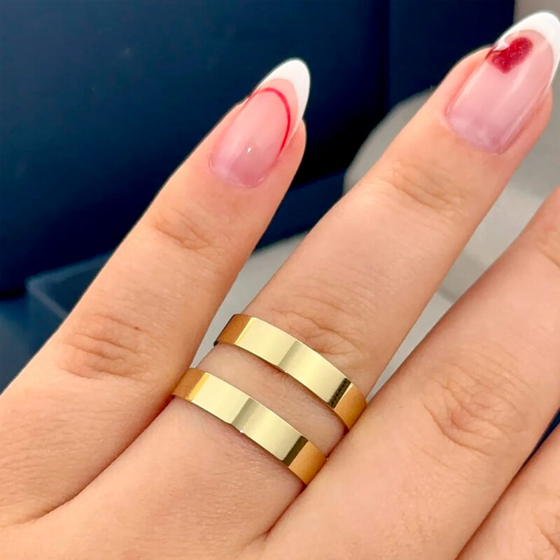 Alianças de Ouro 18K 4mm Quadrada Polida