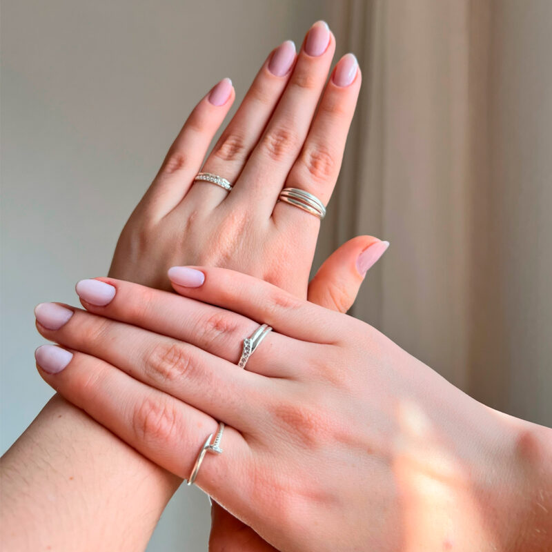 Anel Zirconias e Trabalhado Prata 925