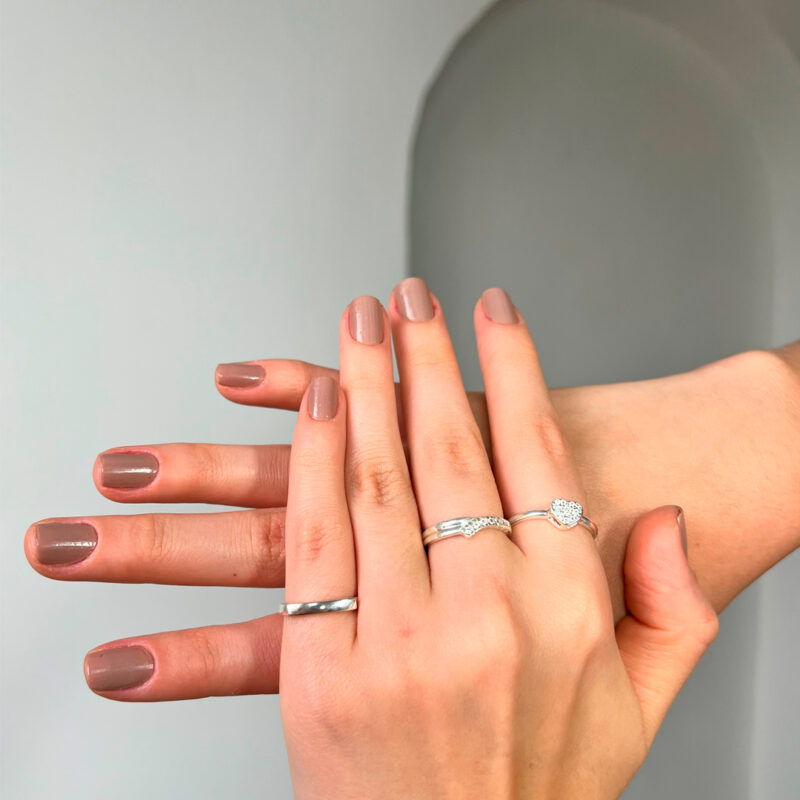 Anel Seta 7 Pedras Cravejadas Prata 925